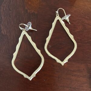 Elegant Gold Drop Earrings